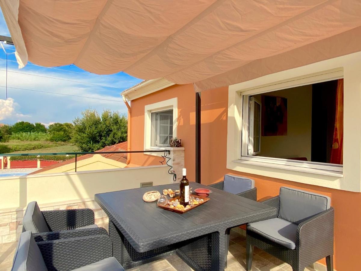 Asteraki Poolside Apartment By Dadovillas أخارافي المظهر الخارجي الصورة