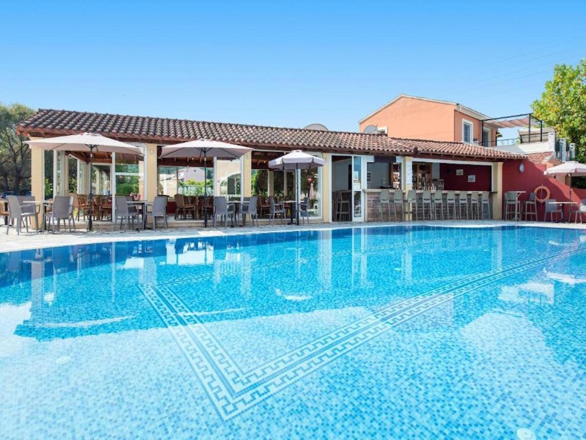 Asteraki Poolside Apartment By Dadovillas أخارافي المظهر الخارجي الصورة